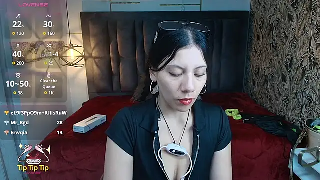 Abril_Fox__ live