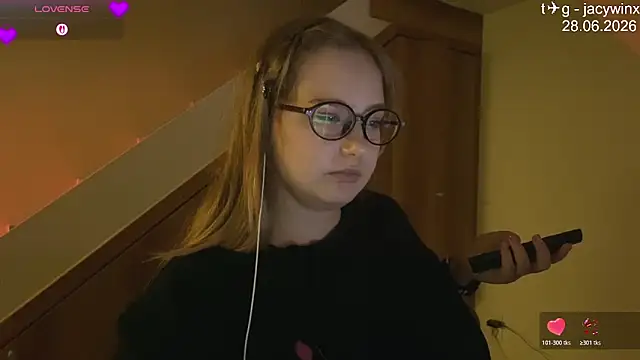 JacyWinslat live