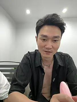 qqq-002 live