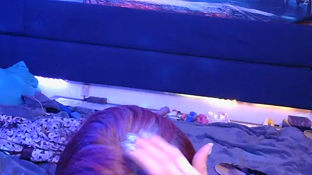 BusyB1983 live