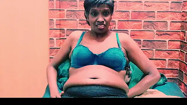 Fuckable_Nasty_MILF live