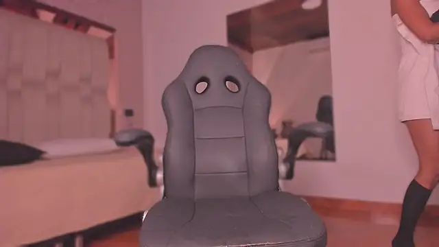 Emmily_Savage live