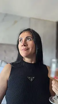 Laia_Hills live