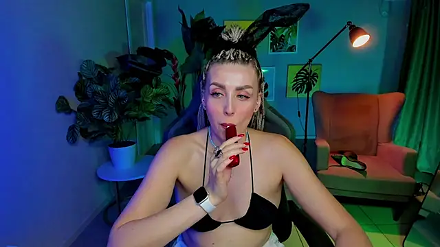 MonicaRiley live