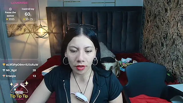 Abril_Fox__ live