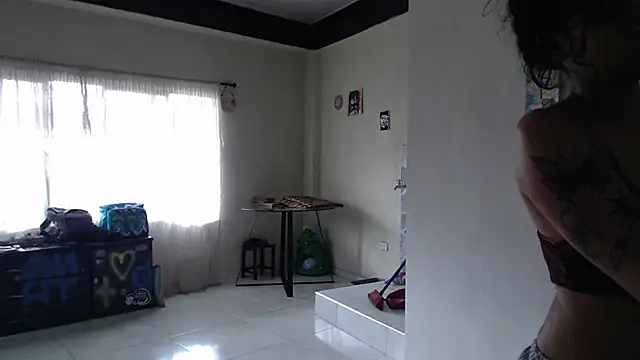 AlinaWoolf_ live