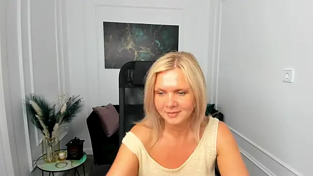 AgathaKlouin live