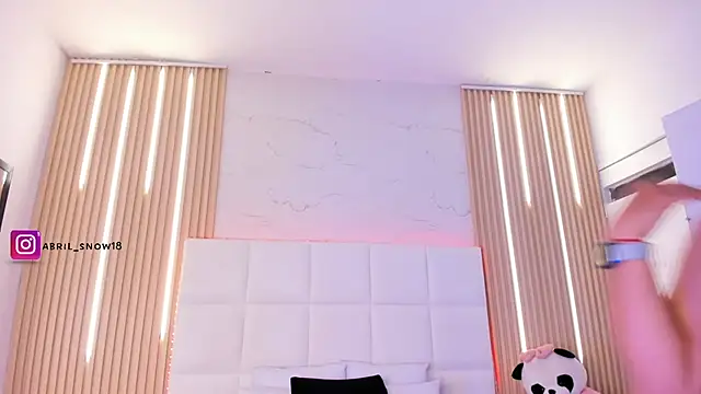 abril_snow live
