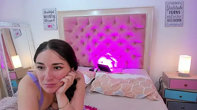 AmbarClarck live