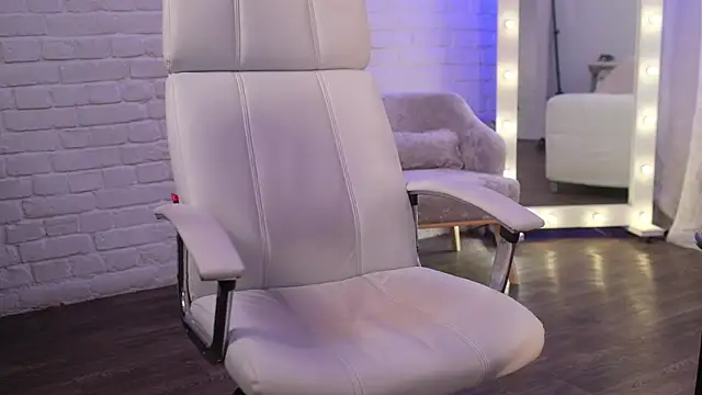 Margo_Pearls live