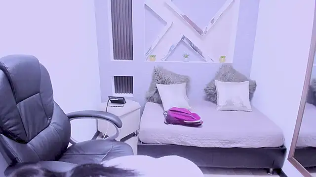 Hanna_Bloomm live