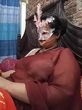 Tanisha-Chy live
