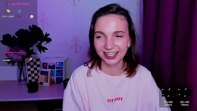 KindHazelHere_ live