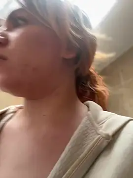 NikkiNix live