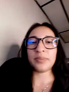 kira-stormm live