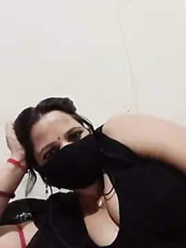 Karishma_bhabi3 live