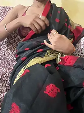 bold_priya live