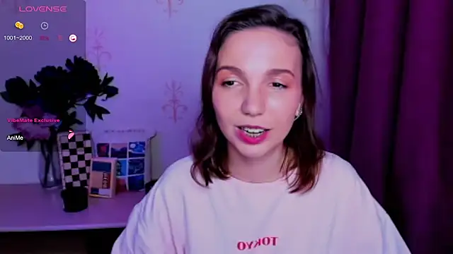 KindHazelHere_ live