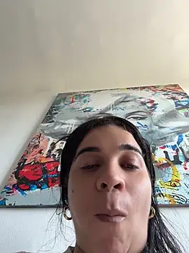 Siri_Luxx live