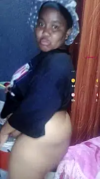 ChubbyMidgetxxx19 live