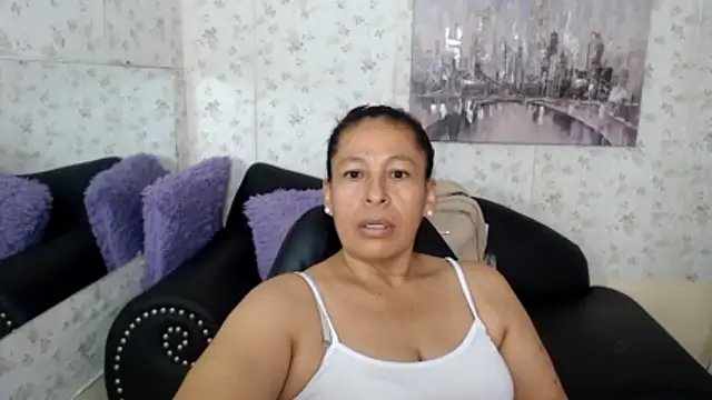 mature_martina live