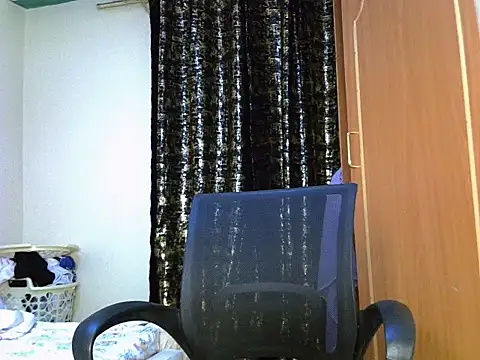 Cream_cherry3 live