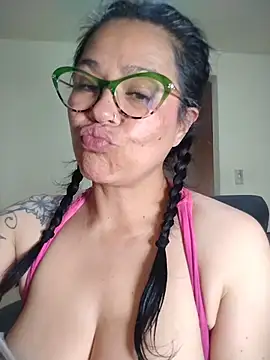 JohannaLuxe live