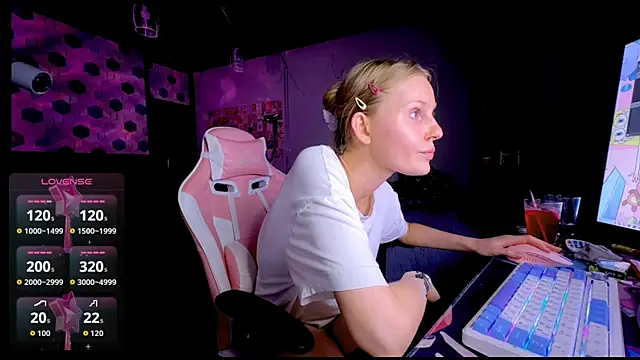 Lunaacyy live