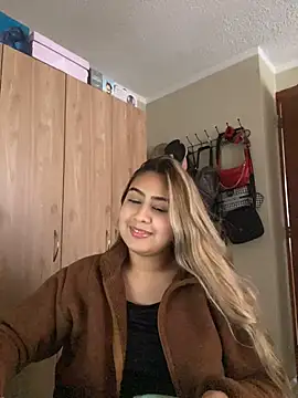 Miabonnett_ live