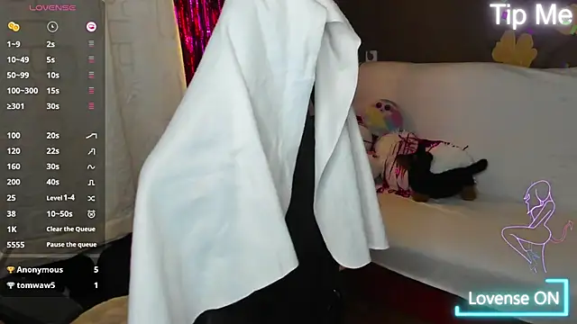 MeganNewCat live