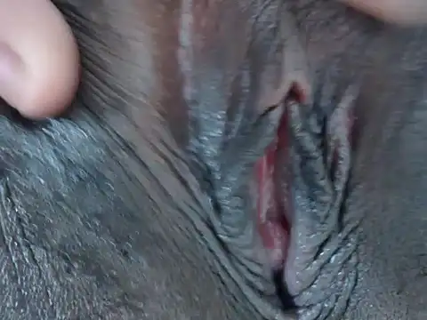 Pettite_essy live