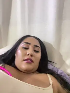 Valentina_Tilly live