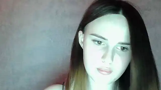 SweetLoraa live