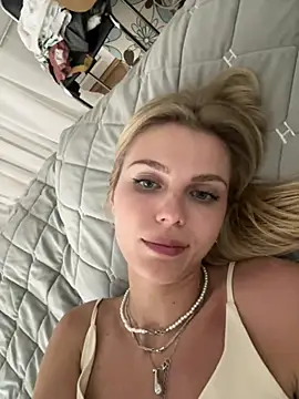 My_Hotgirl live