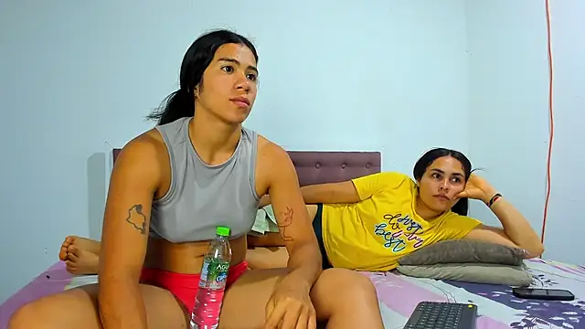 AshleyandCleo live