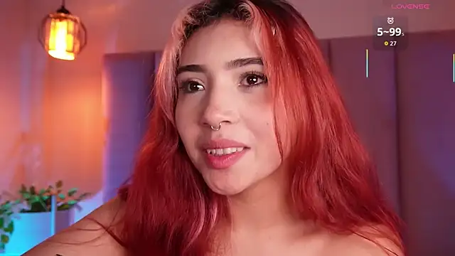 Dakota_velvet_ live