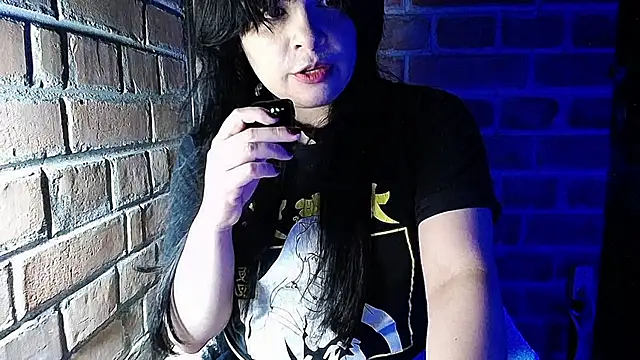 DarkRoseUwU live