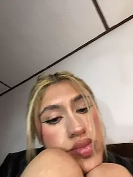 Lia-firee live