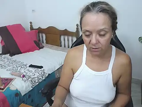 yeslluisa live