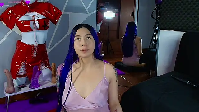 karlamoon23 live