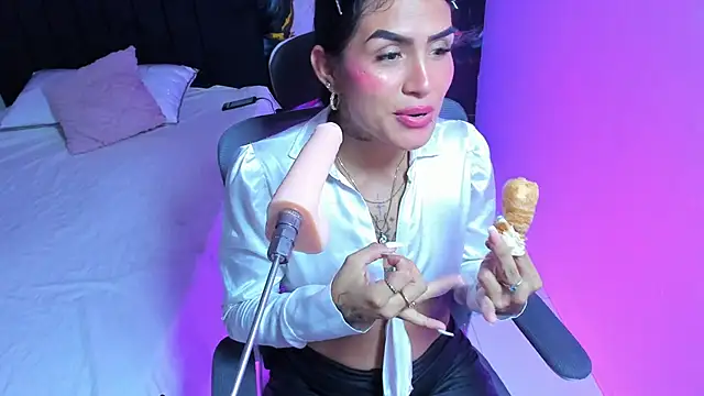 Alanna_Wild live