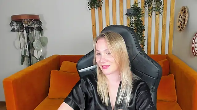 ElaraVoltage live