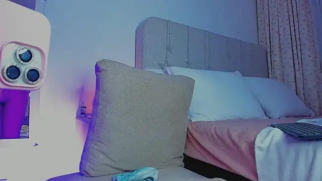 TheGloriousSophie live