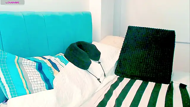 Kendraline1 live