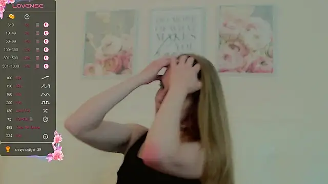 NicoleMacey_ live