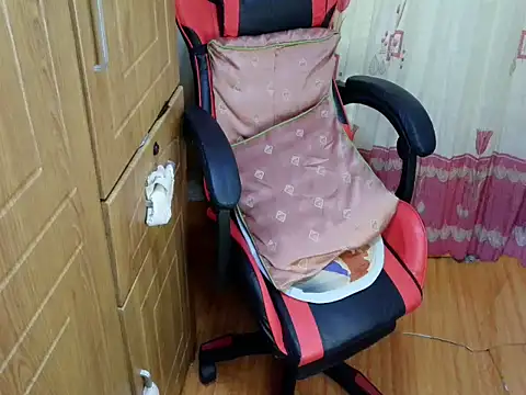 Naughtygiean live