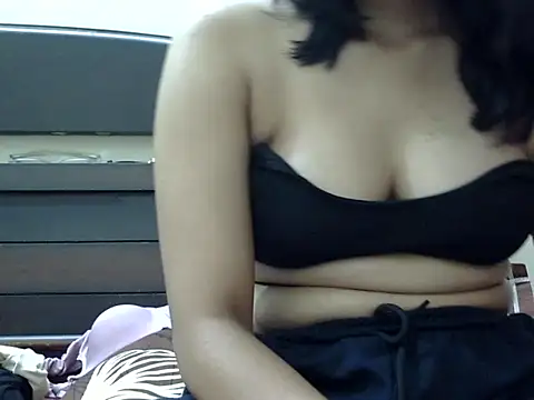 kAVYA_05 live