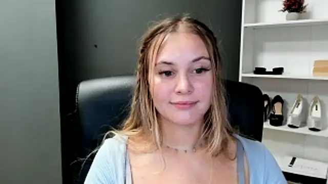 kitty_valeria live
