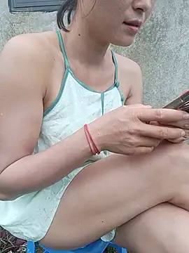 Linda-yiyi live