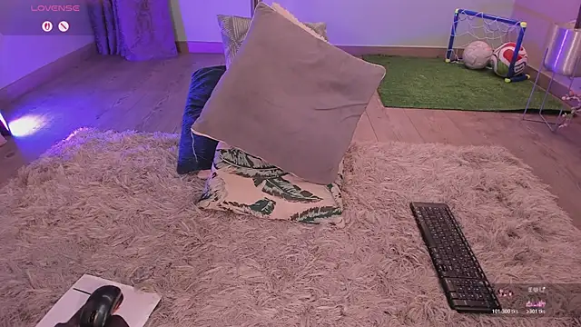Hailey-Fox live